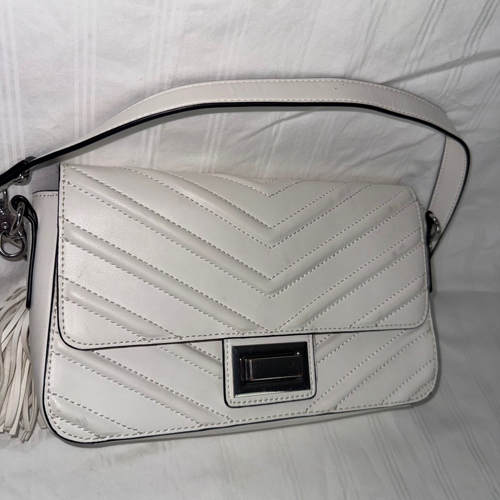 Aldo White Chevron Quilted Flap Shoulder Bag Crossbody Tasselโ White Silver